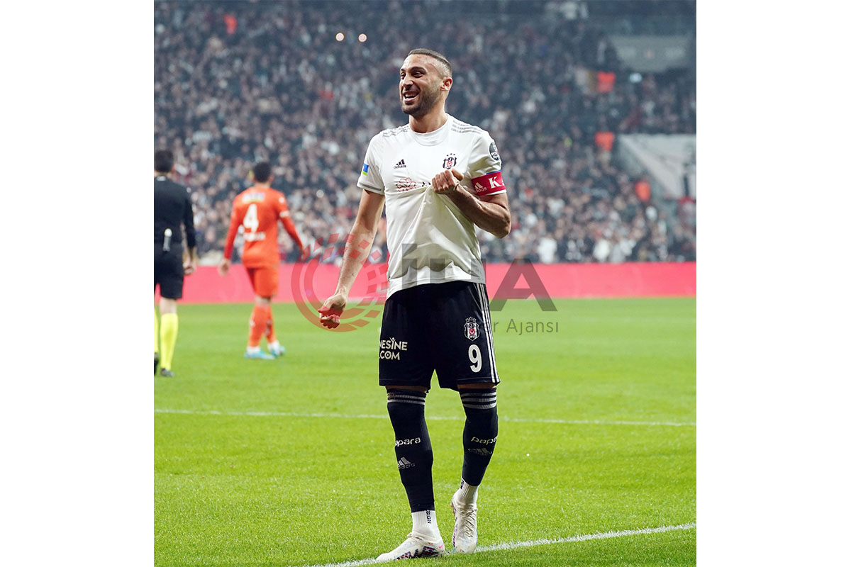 Cenk Tosun: &#039;Beşiktaş’ta kalıyorum&#039;