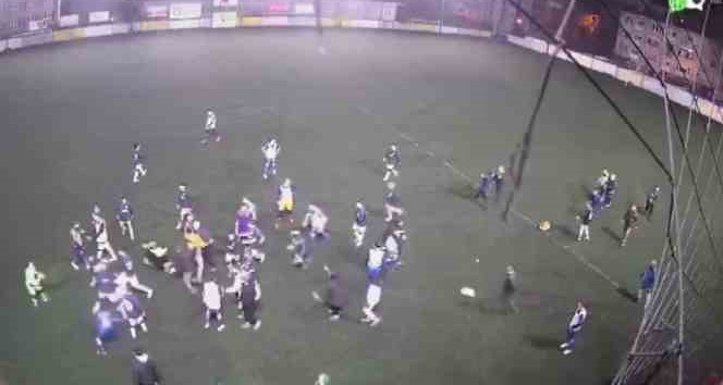 Üsküdar’da futbolcuların birbirine girdiği kavganın yeni görüntüleri ortaya çıktı