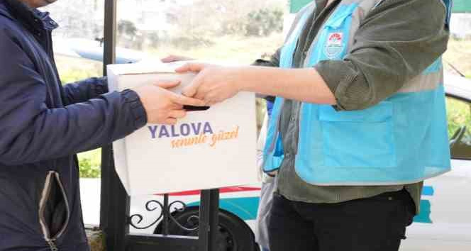 Yalova Belediyesi’nden ihtiyaç sahiplerine erzak kolisi desteği