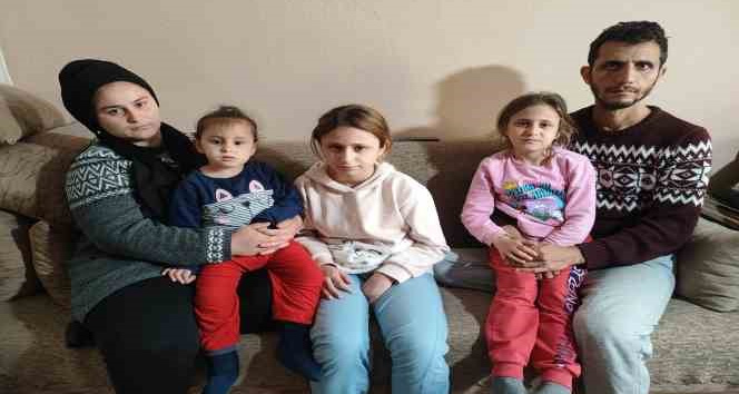 Ailesi evden çıkartıldığı için okula gidemeyen kız çocuğu gözyaşlarına boğuldu