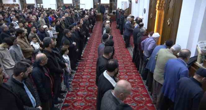 Muş’ta ilk teravih namazı kılındı