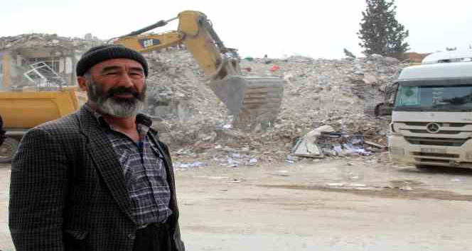 Oğlunu ve torunlarını kaybettiği depremi anlattı: “7.7 değildi, iki katını düşünün”