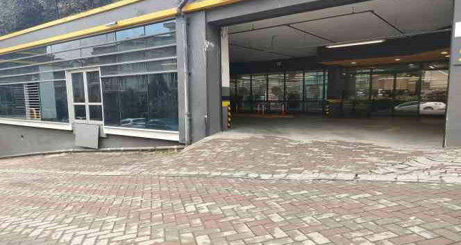 Önce hedefi şaşırıp özür dilediler sonra gurbetçi iş adamını kaçırdılar