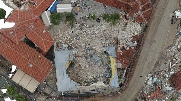 Depremde hasar gören yapılar 3 boyutlu modelleniyor