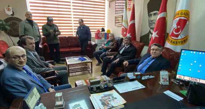 Rektör Özölçer, "Depremde 13 öğrencimiz vefat etti"