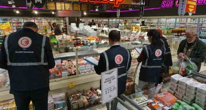 Etiketler tek tek kontrol edildi, fahiş fiyata geçit yok