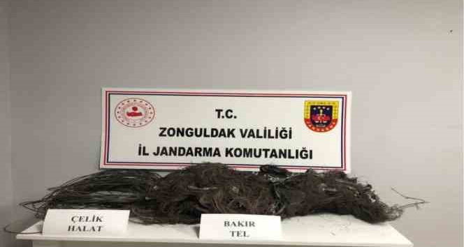 Kablo hırsızlarını jandarma yakaladı