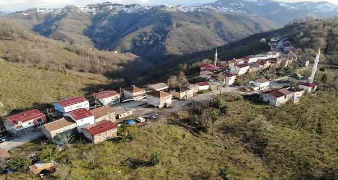 Karadeniz fıkrası gibi mahalle: Komşular 2 dakika farkla iftar açıyor