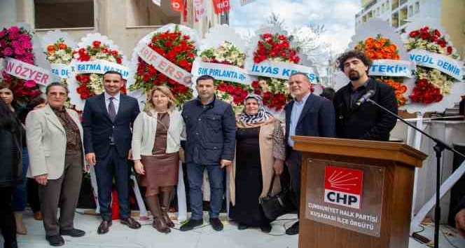 CHP’li Zenginoğlu’ndan miting gibi aday adaylık açıklaması