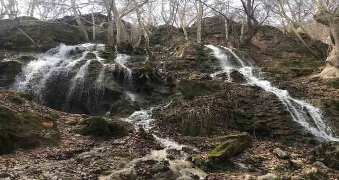 Batman’da kuruyan şelale yağışlarla yeniden canlandı