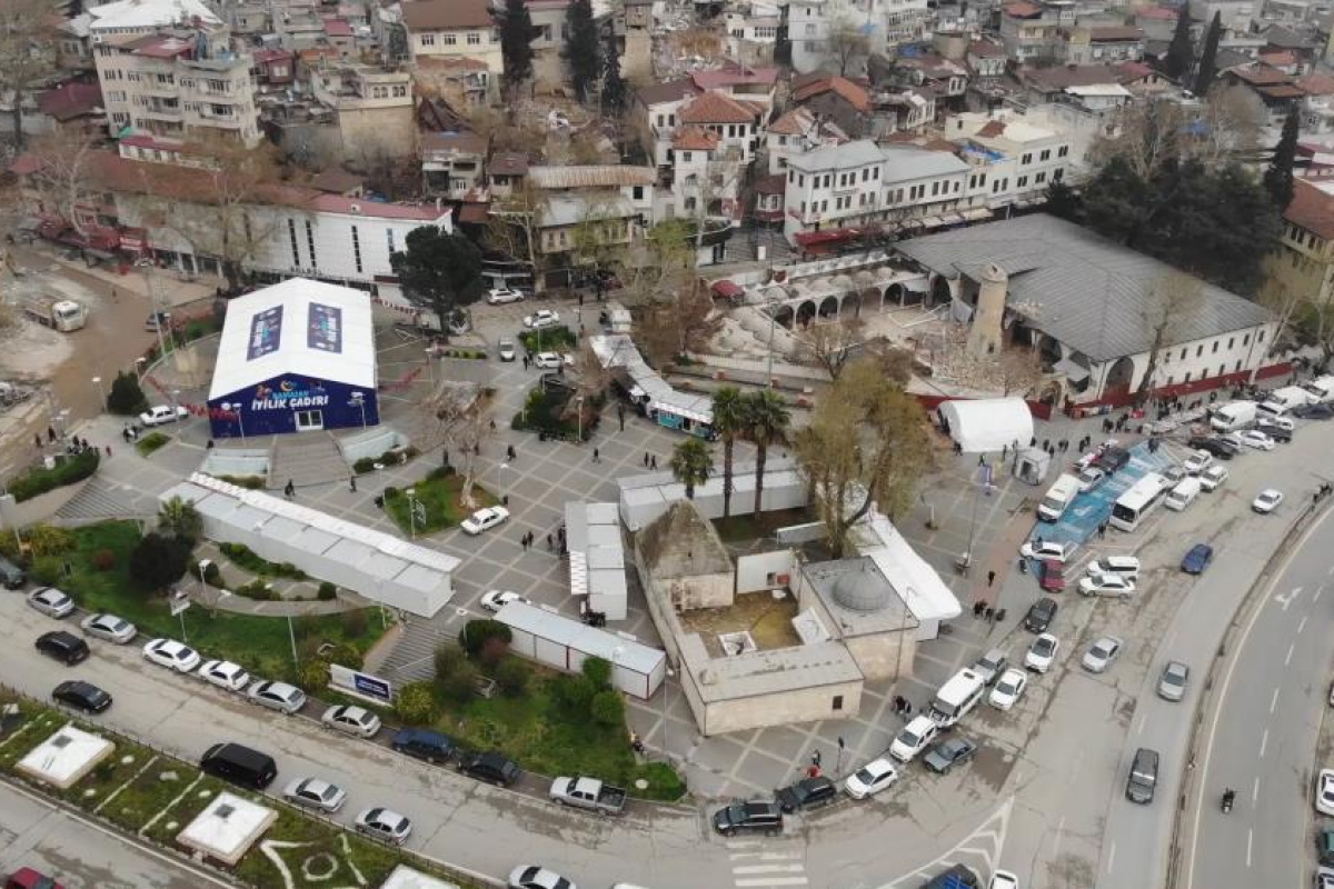 1500'lü yıllarda inşa edildi, depremde hasar gördü: Kapalı çarşı esnafı şimdi konteyner çarşıda