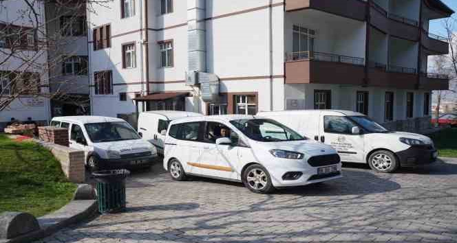 Erbaa Belediyesi aşevi Ramazan ayında her gün 800 kişiye sıcak yemek ulaştırıyor