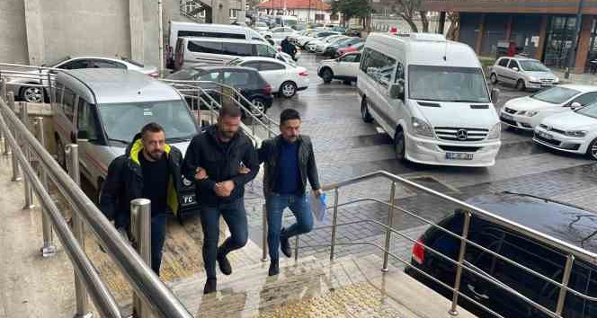 Gürültü tartışmasında komşusuna kurşun yağdıran zanlı tutuklandı