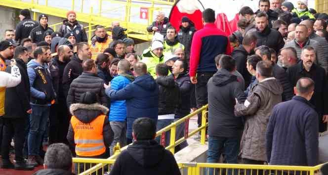 Boluspor-Samsunspor maçı sonrası arbede