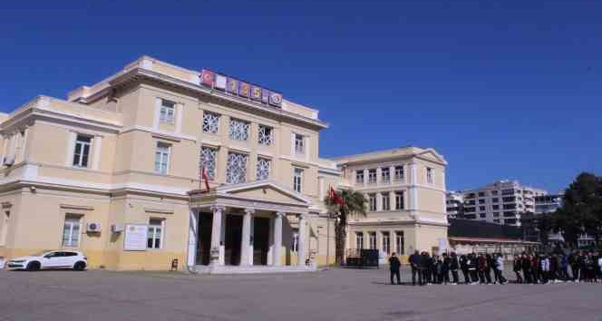 Tarihe yön veren lise