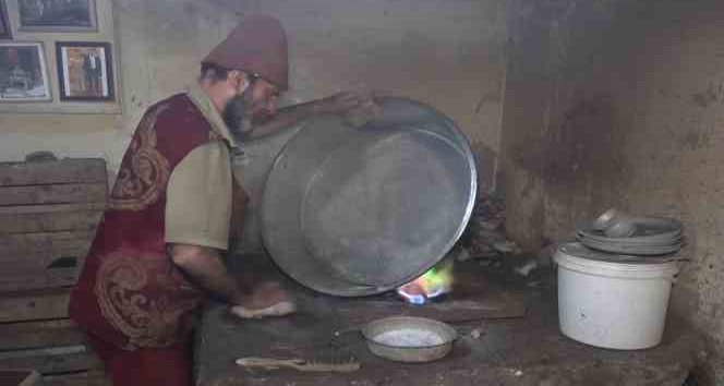 500 yıllık çarşıda meslekler yaşatılıyor: Depremzede esnaf, çalışarak hayata tutunuyor