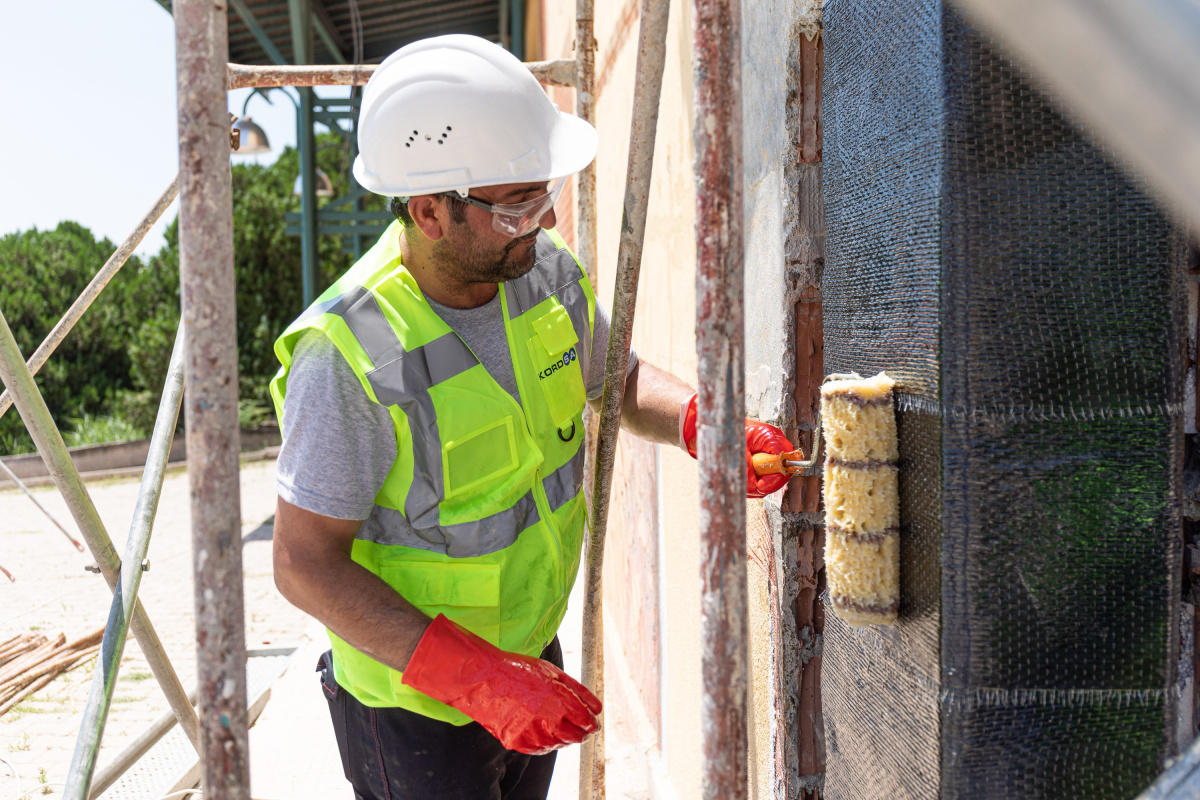 Depreme karşı dayanıksız yapılara karbon gücü