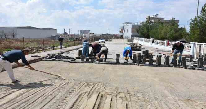 Siirt Belediyesi parke döşeme ve kaldırım yenileme çalışmalarına başladı