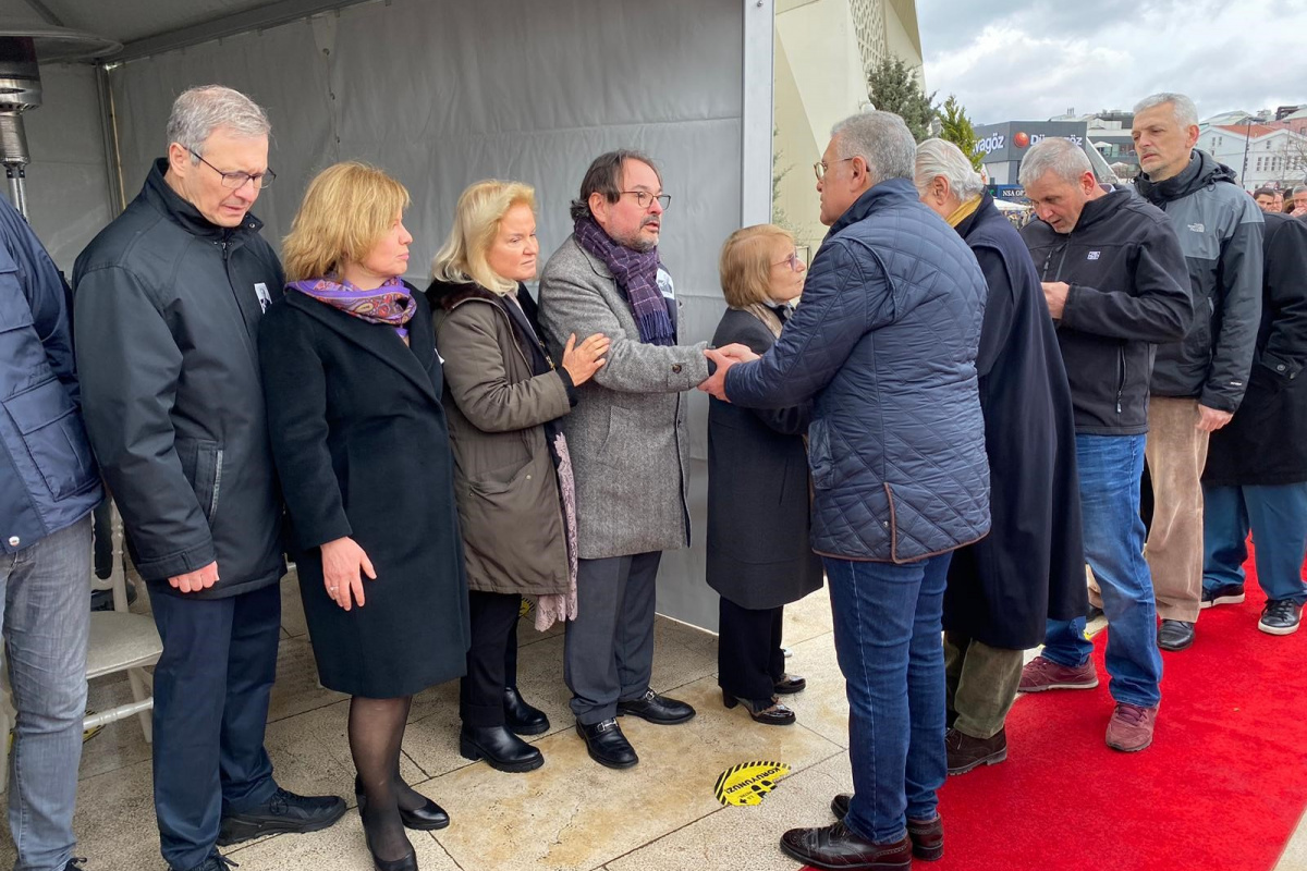 Ersin Arıoğlu Üsküdar'da son yolculuğuna uğurlandı