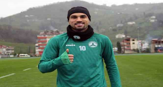 Hakan Keleş: “Taraftarımıza galibiyet armağan etmek istiyoruz”