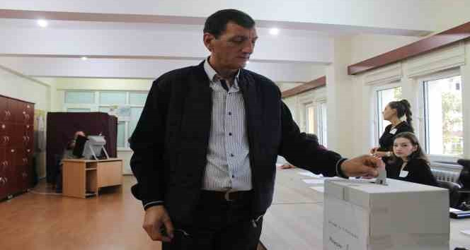 Türkiye’de yaşayan çifte vatandaşlara sandık çağrısı