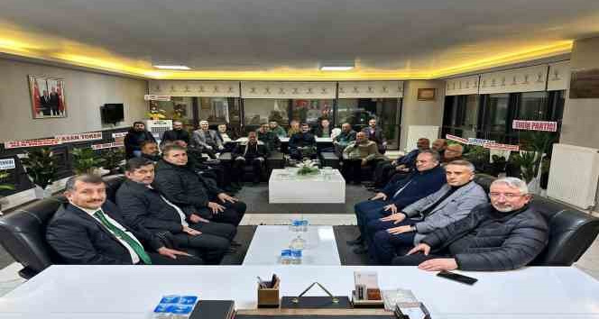 Başkan Aşgın’dan AK Parti Çorum İl Başkanlığı görevini devralan Murat Günay’a ziyaret