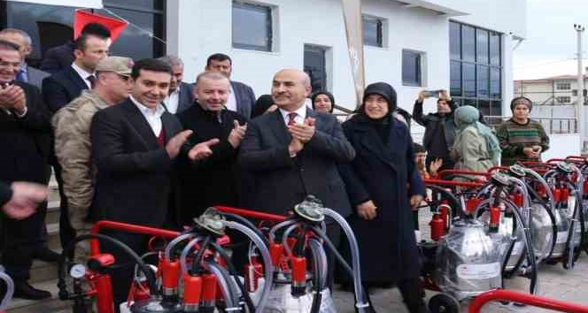 Mardin’de üreticilere süt sağım makinesi desteği