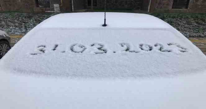 Mart ayının son günü Elazığ’a kar yağdı