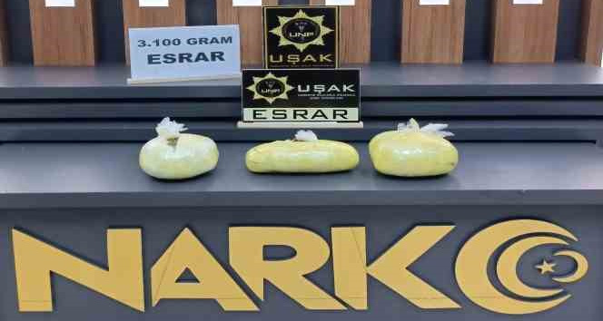 Şüpheli araçtan 3 kilogram esrar çıktı