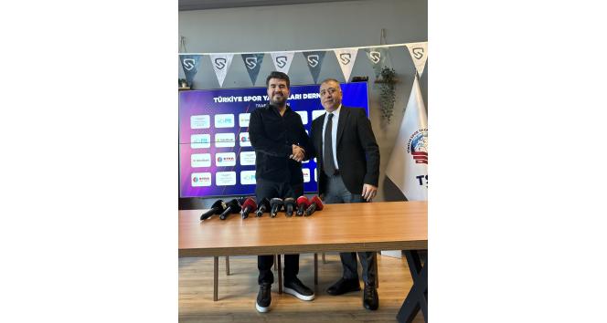 Trabzonspor ve Kayserispor yöneticileri maç öncesi dostluk mesajı verdi