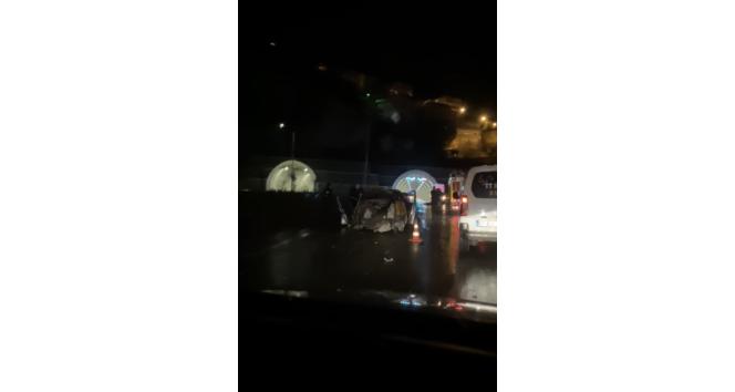 Kontrolden çıkan ticari taksi araç takla attı: 1 ölü, 2 yaralı
