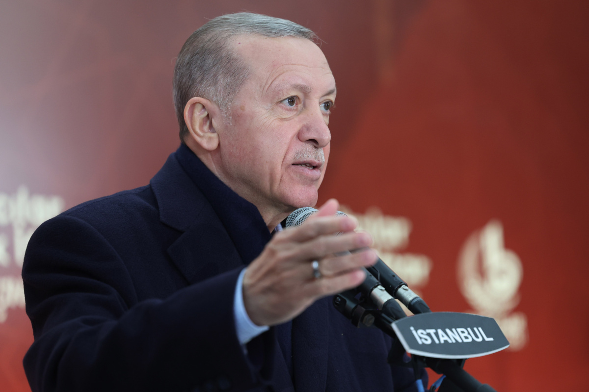 Cumhurbaşkanı Erdoğan: 'Oy pusulasının bir yanında huzur olacak, diğer tarafında kavga olacak, kriz olacak'