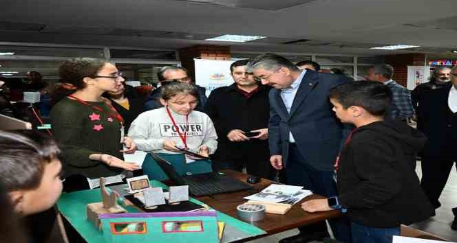 Öğrenciler, otobüs seyahatlerinde karşılaşılan problemlere yönelik geliştirdikleri çözümleri sergiledi