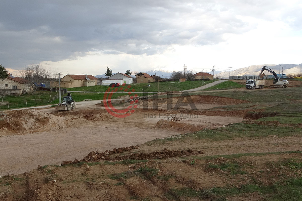 Depremde etkilenen Malatya'da köy evlerinin inşasına başlandı