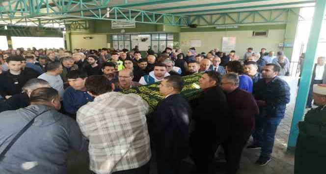 Fenomen annenin, kaleden düşen tıp fakültesi öğrencisi oğlu son yolculuğuna uğurlandı