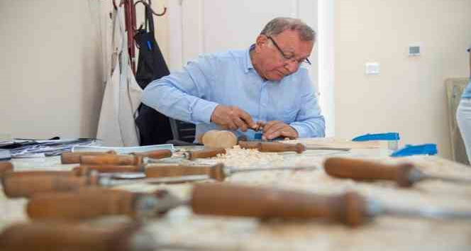 Unutulmaya yüz tutan sanatlar Seyhan’da geleceğe aktarılıyor