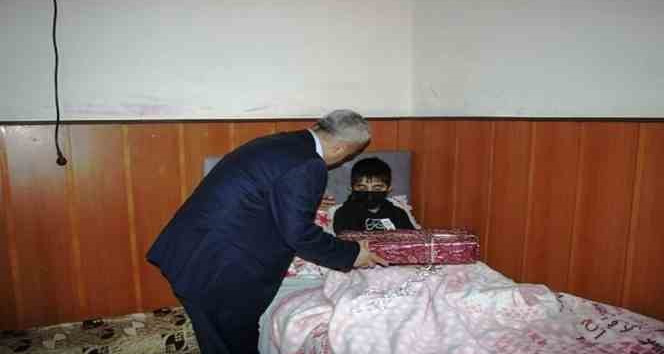 Şırnak Milli Eğitim Müdürü Çazım, evde eğitim alan öğrencilerle bir araya geldi