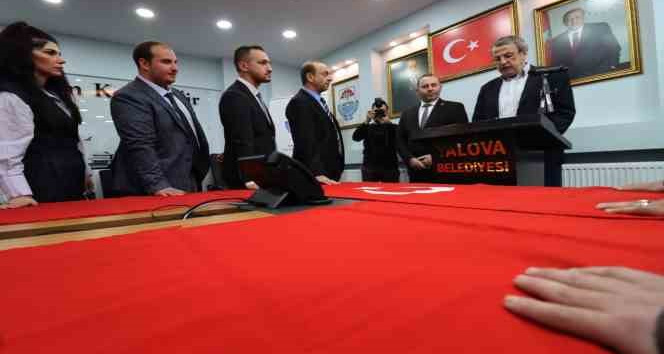 Yalova Belediyesi’nde yeni memurlar yemin etti