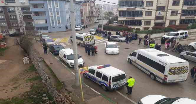 Bursa’da feci kaza: Servisin çarptığı küçük kız hayatını kaybetti