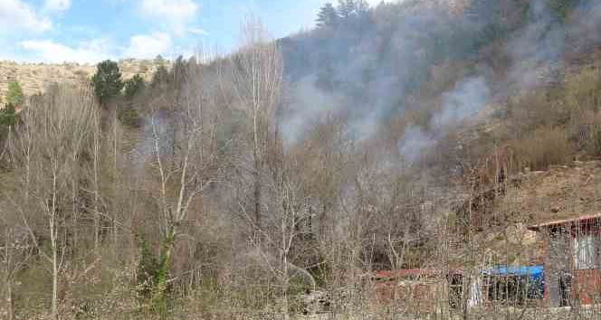 Otluk alanda çıkan yangın ekipleri harekete geçirdi