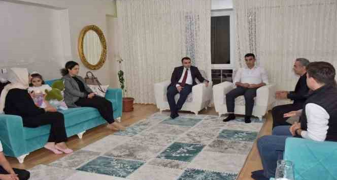 Siirt Vali Vekili Baytok, şehit ailesi ile iftar yaptı