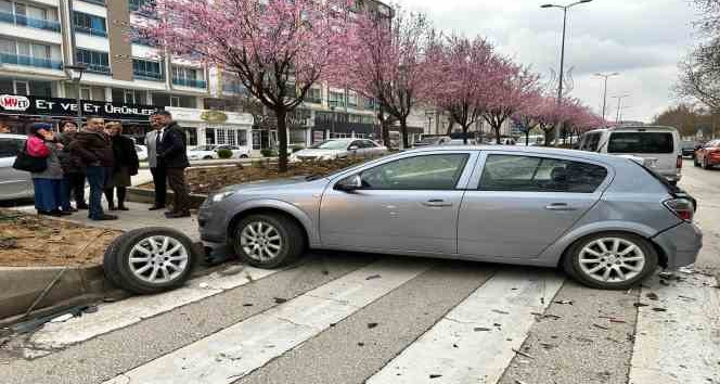 Kastamonu’da 3 araç çarpıştı: 1 yaralı