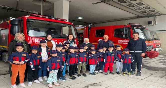 Nevşehir’de öğrenciler itfaiyeyi gezdi