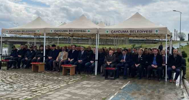 Köprü faciasında ölenler anıldı, 4 kişi 11 yıldır kayıp