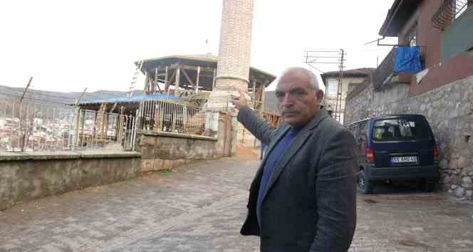 Minaresi öksüz kalmıştı, 3 buçuk milyon liraya yenisi yapılıyor