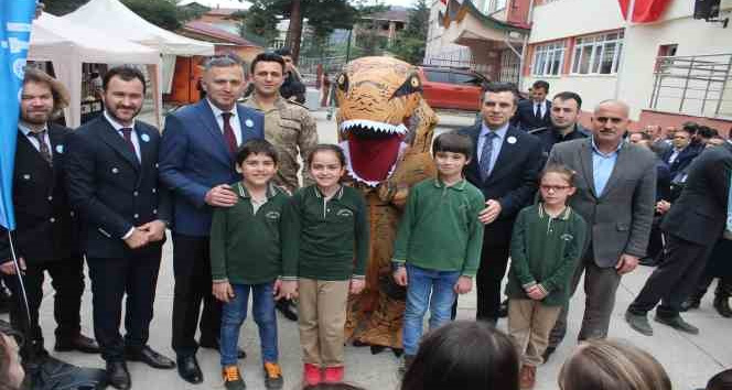Lise öğrencilerinin kurduğu bilim müzesi, ilkokul öğrencilerine ışık tutacak