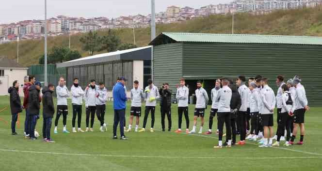 Trabzonspor, Kasımpaşa maçı için İstanbul’a gitti