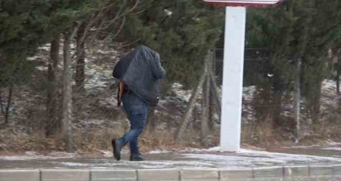 Aksaray’da yağmur ve dolu yağışı