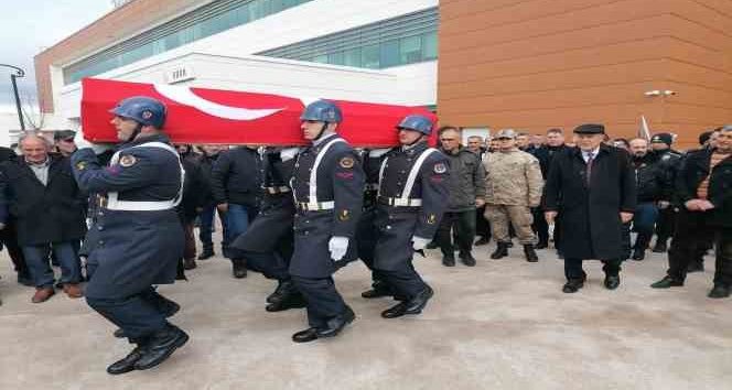 Kazada hayatını kaybeden 3 kişilik Akbudak ailesi son yolculuklarına uğurlandı