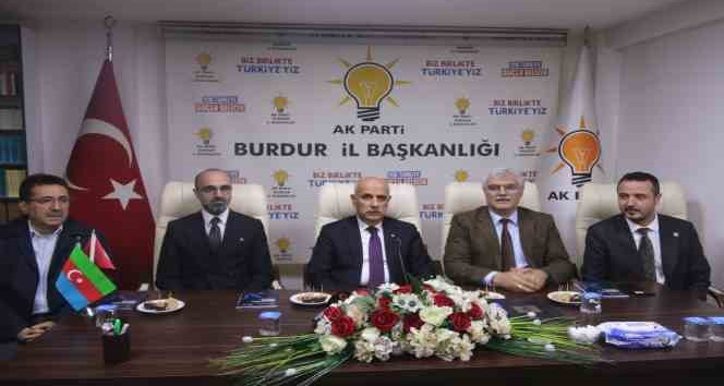 Ak Parti Burdur İl Başkanlığı’nda konuşan Bakan Kirişci; “Sırrı Sakık’ın ne söylemek istediğini bize izah etsinler”